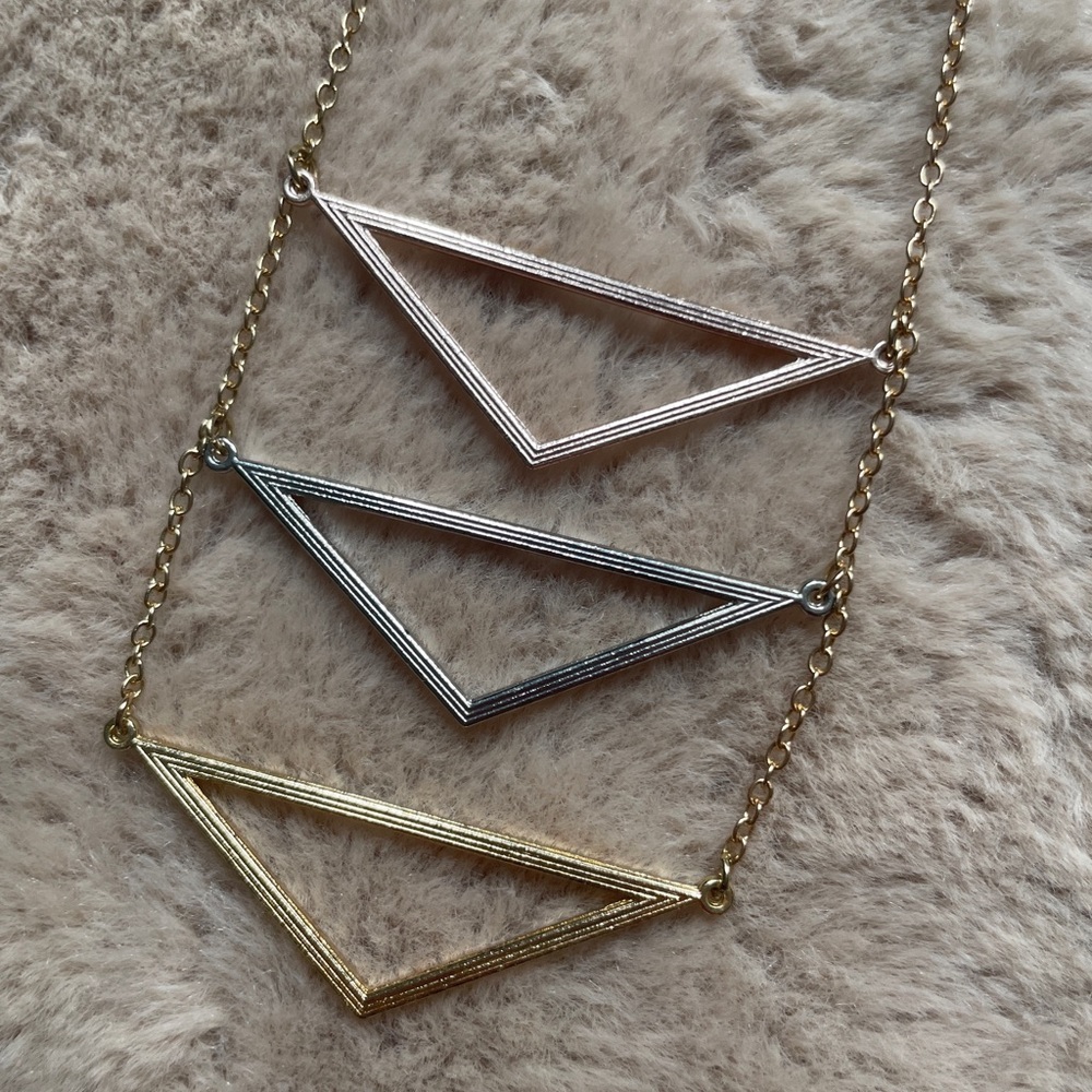 Silver tone Triangle Pendant Necklace, NWT - Picture 9 of 9